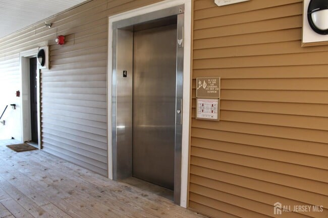 Photo - 446 Micali Way