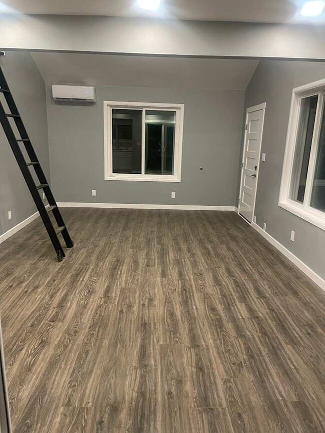 Photo - 6929 Ellis Ave S