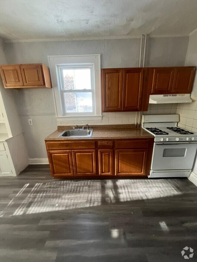 Building Photo - 9 Dassing Ave Unit 1 Rental