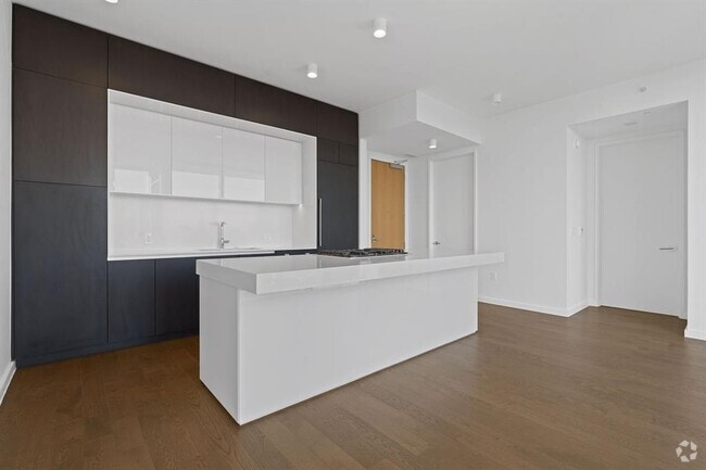Building Photo - 313 W 17th St Unit 2006 Rental