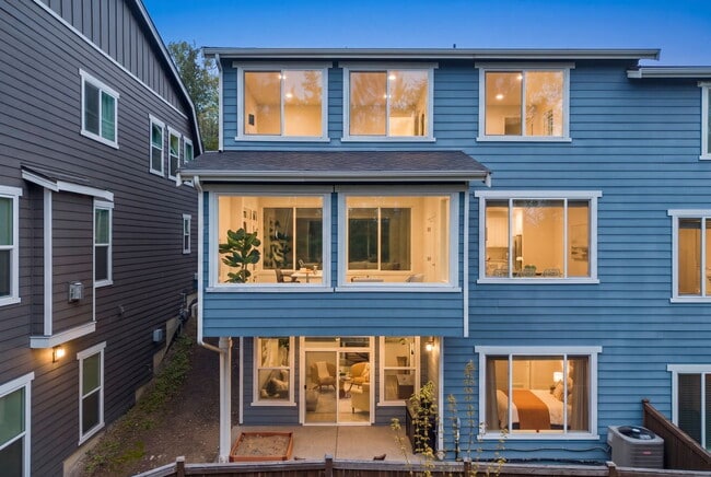 Photo - **North-Facing Luxury Home with Sunroom, A/C & Smart Home Features in Sammamish** Available NOW f...