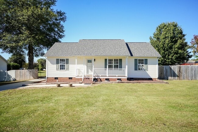 Updated 3BR/2BA Single Family Home - Updated 3BR/2BA Single Family Home