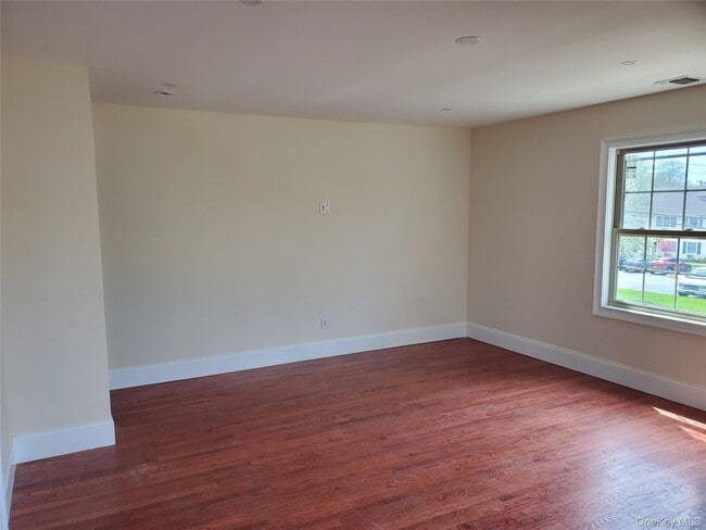 Photo - 529 Maple Ave Unidad Second Floor