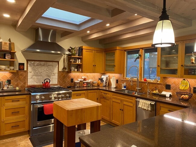 Building Photo - Coming Soon... Beautifully Updated Home in Central Location