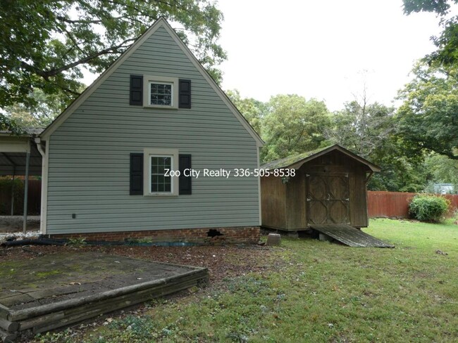 Photo - 589 McDermott St