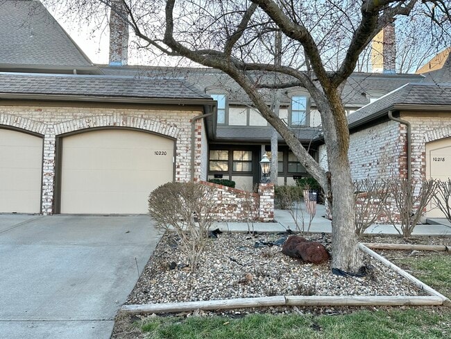 Photo - 10220 Foster St