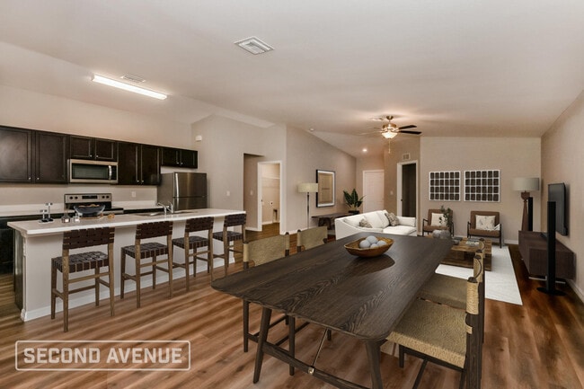 Photo - 736 Barcia St E