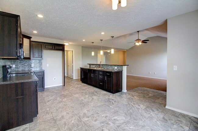 Photo - 4 Bedroom Home in Ozark!