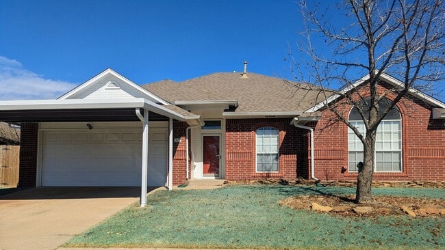 Building Photo - Beautiful 3 Bedroom Home with Study, Fireplace & Fenced Backyard!