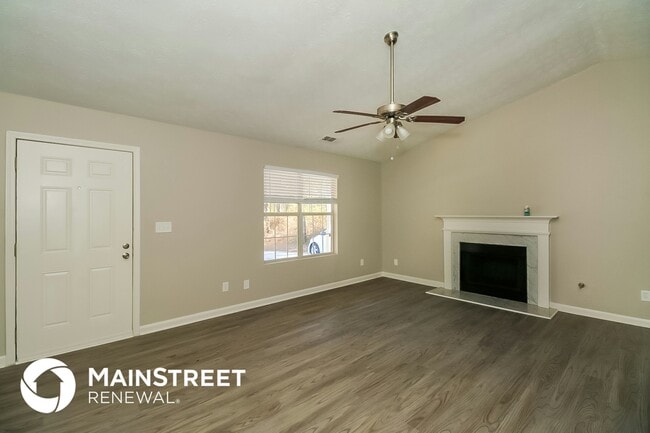 Photo - 135 Bond Dr