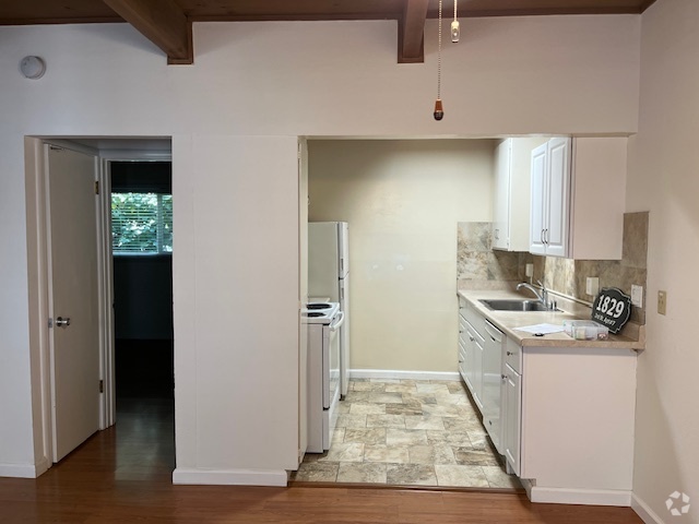 Kitchen - West End Apartments Unit 7