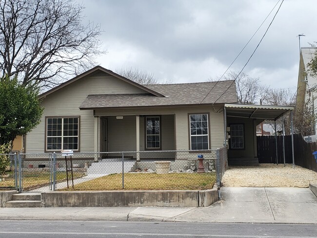 Building Photo - 1923 W Poplar St Unit Main House Poplar