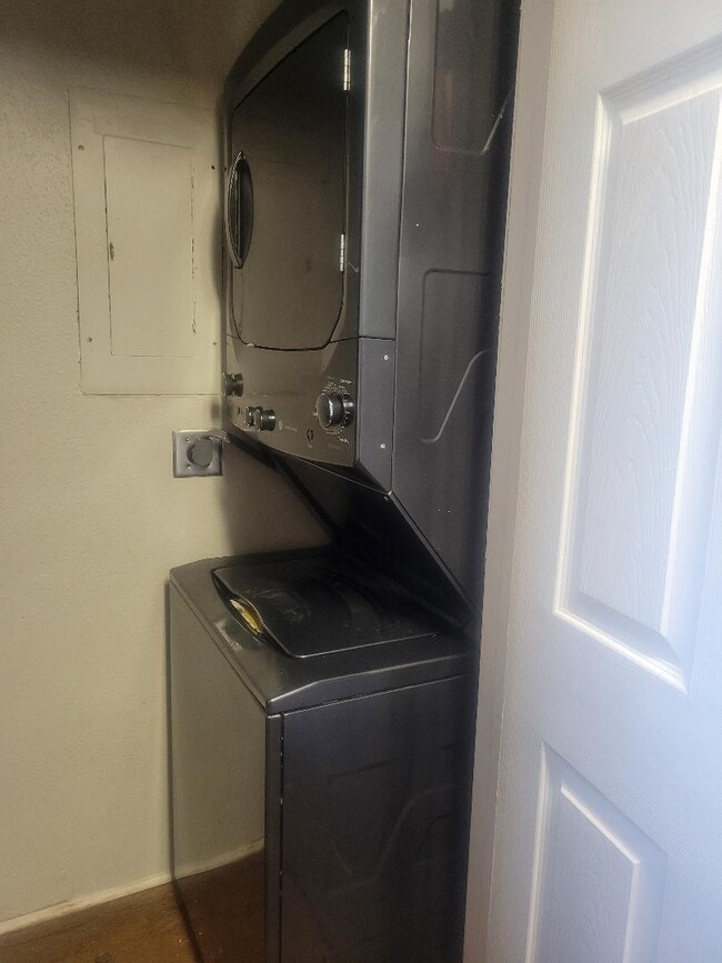 Photo - 9550 Deering Dr Unit 305