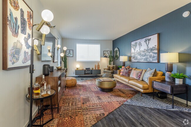 2BR, 2BA - 1,173SF