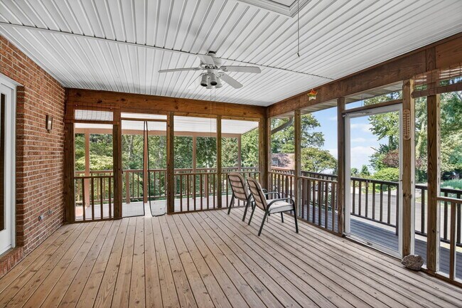 Photo - 3523 Hilltop Dr