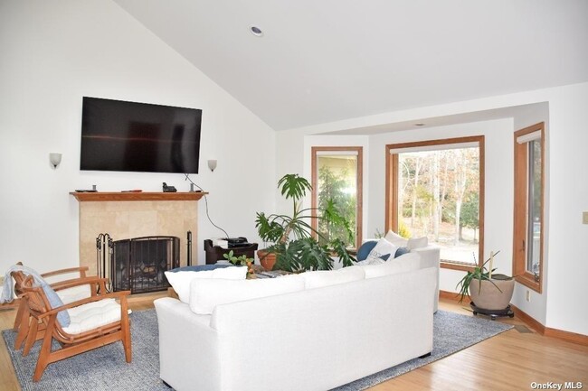 Photo - 49 Old Main Rd