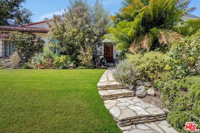 Photo - 235 Bronwood Ave