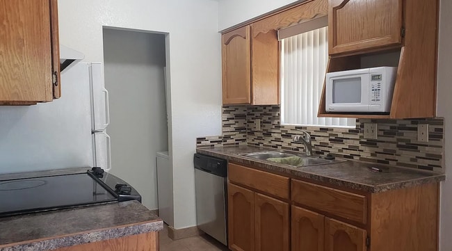 Photo - Beautiful 2-bedroom, 2-bath condo in the highly desirable Quail Run community!
