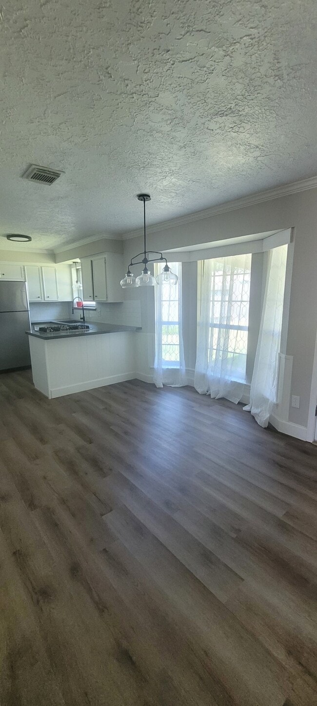 1807 Sleepy Creek Way