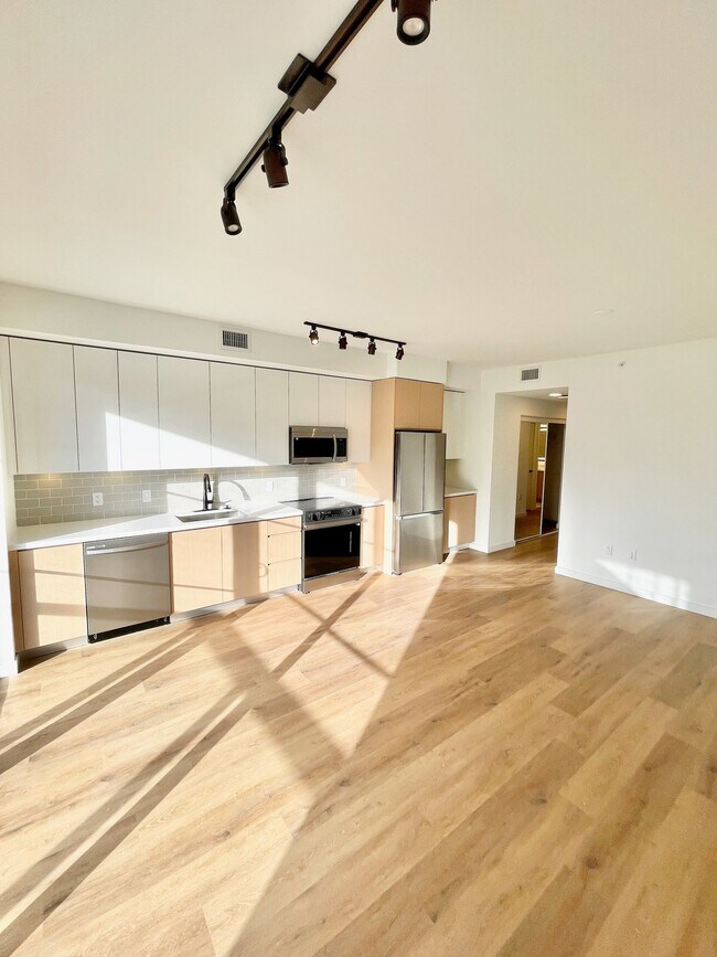 1785 NE 124th St Unit 500