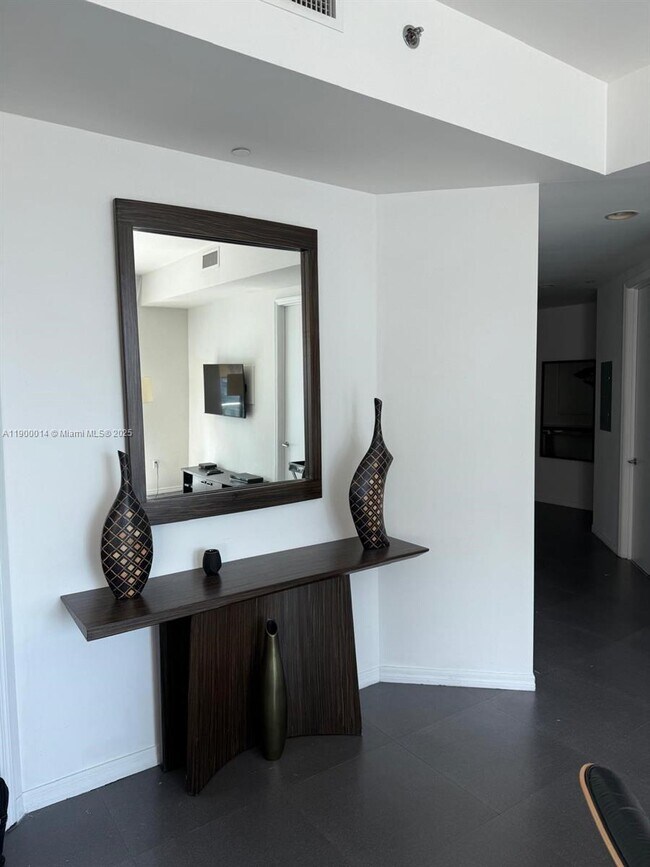 Photo - 55 SE 6th St Unidad 4102