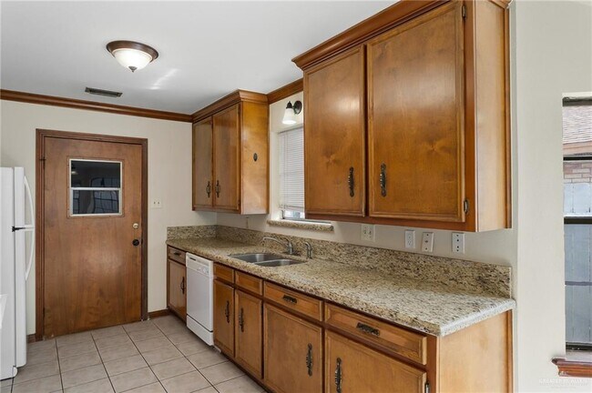 Photo - 13 N 16th St