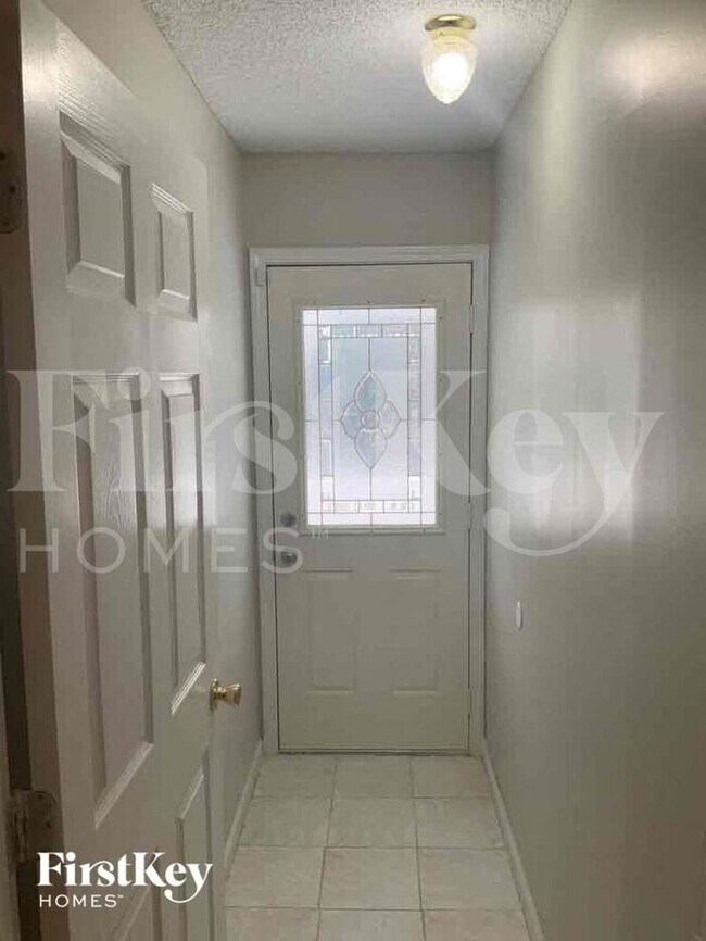 175 Planters Walk Rental House Rental in Locust Grove, GA