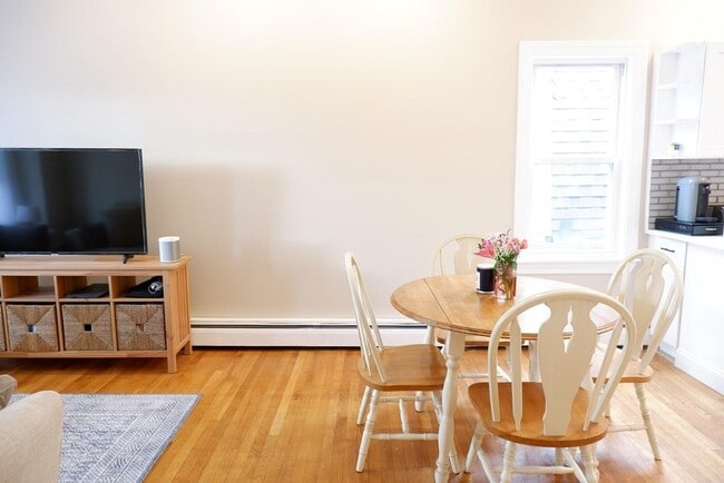 Photo - 218 Columbia St Unidad #2