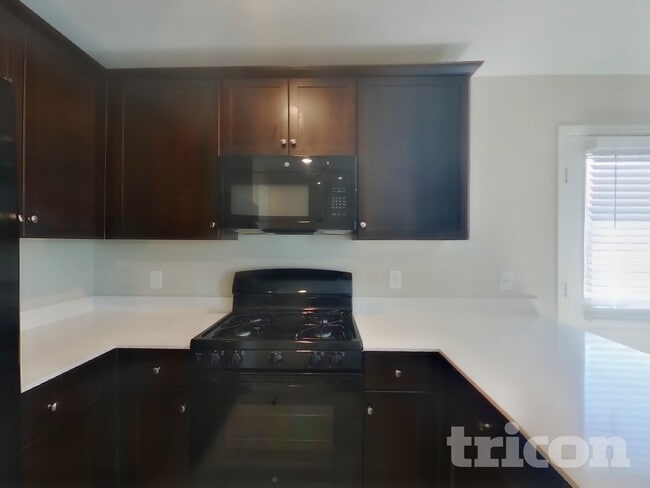 Photo - 6001 Determine Ln