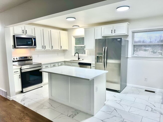 Building Photo - 345 Harvard Dr