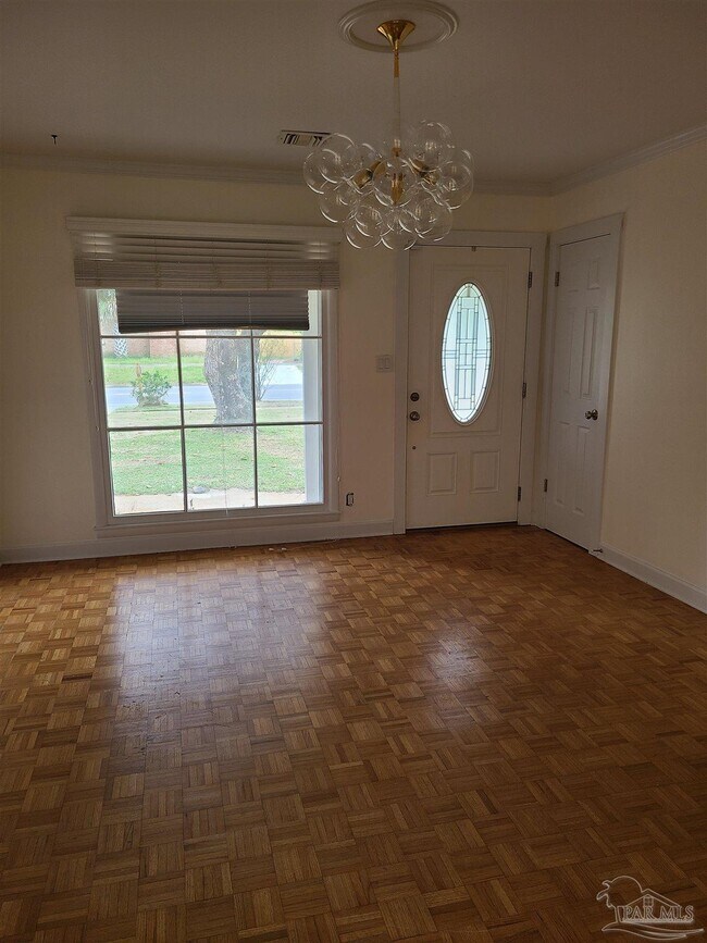 Photo - 3910 Langley Ave