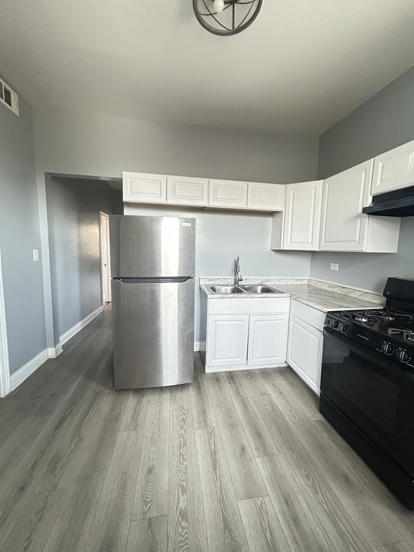 Building Photo - 6601 S Langley Ave Unit 3 Rental