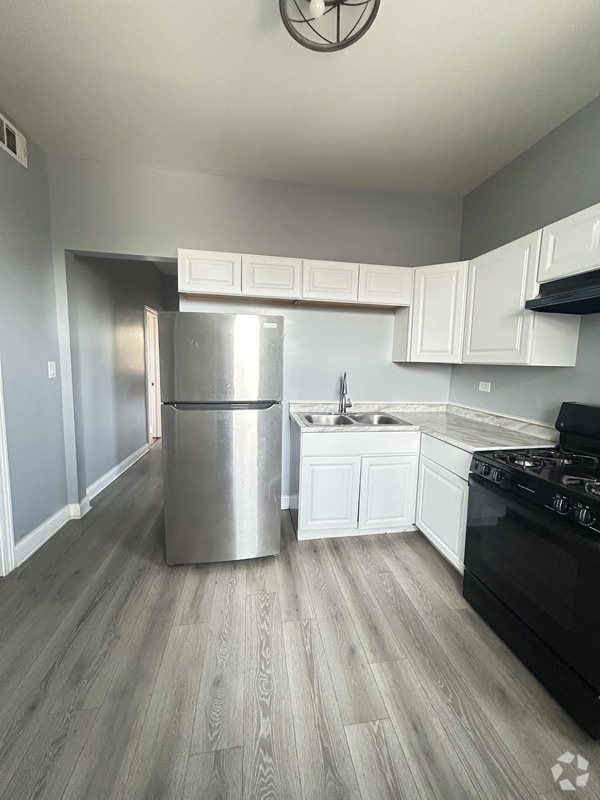 Building Photo - 6601 S Langley Ave Unit 3 Rental