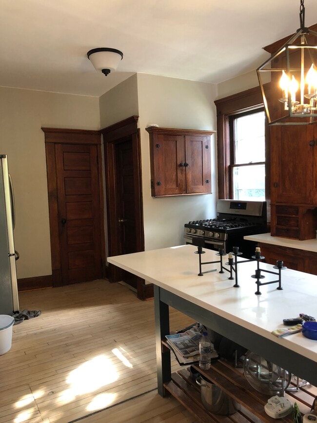 Building Photo - 1016 E North St Unit 1 Rental