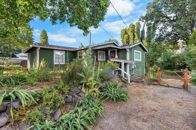 Building Photo - 220 SE 157th Ave