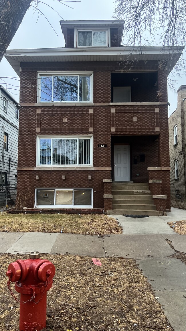 Photo - 5124 W Henderson St Apartments Unit 2