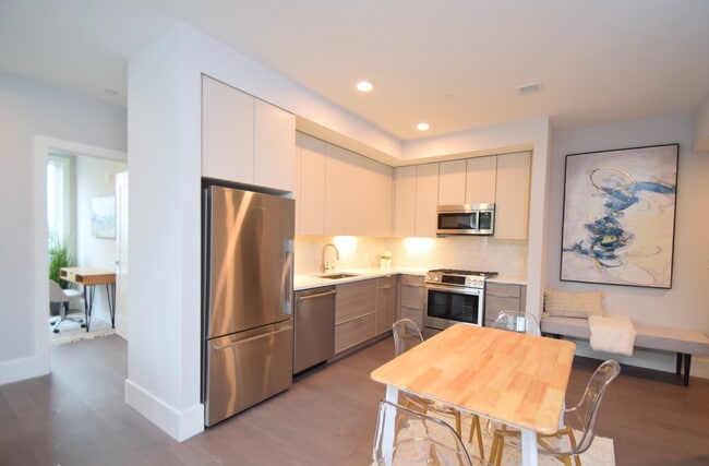 Photo - 3193 Washington St