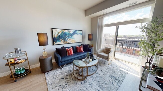 Building Photo - Daymark Uptown