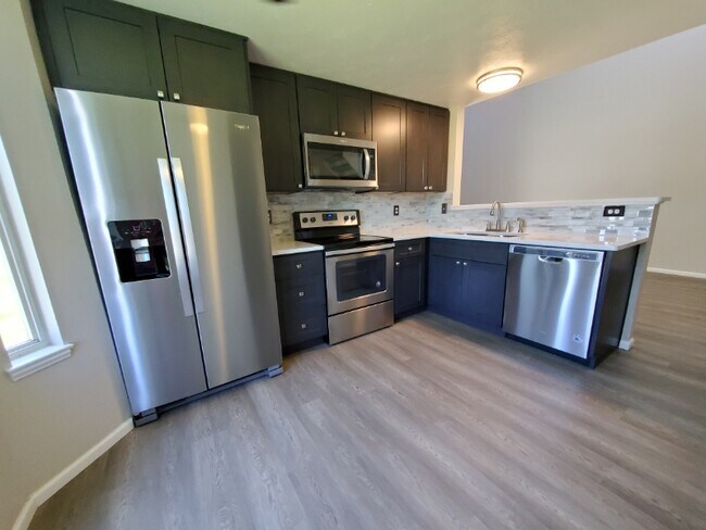 Photo - 9108 W Plymouth Ave