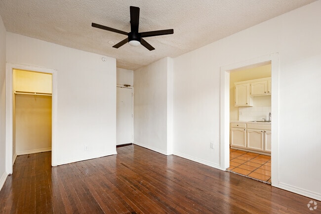 Studio, 1BA - 450SF
