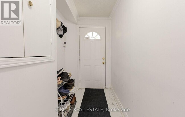 Photo - 20 Spadina Rd