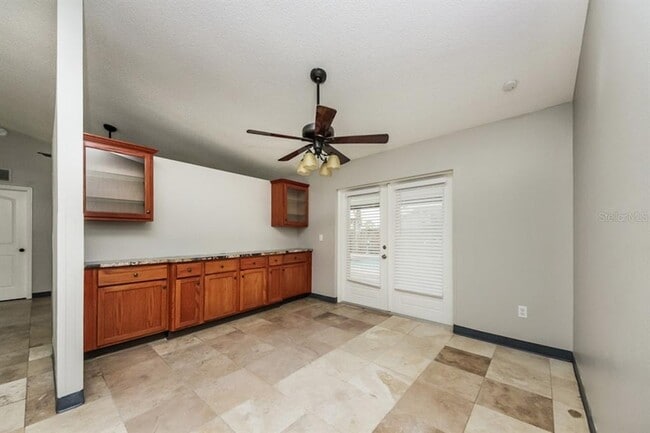 Photo - 637 Regency Way