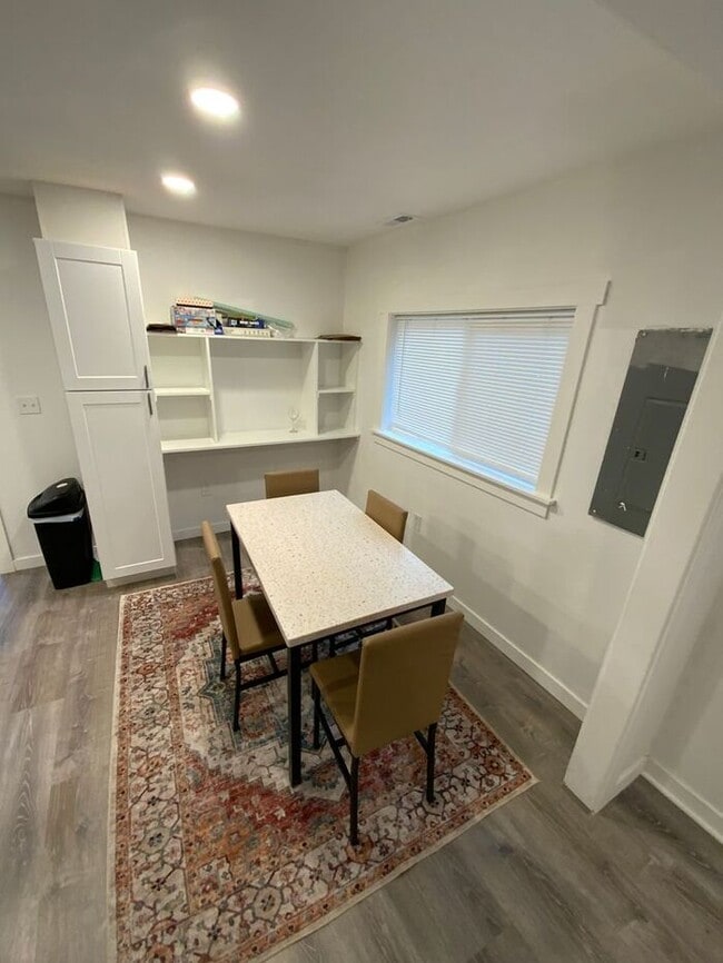 Photo - AVAILABLE NOW!!! Puyallup Valley 2bdr 2 bath