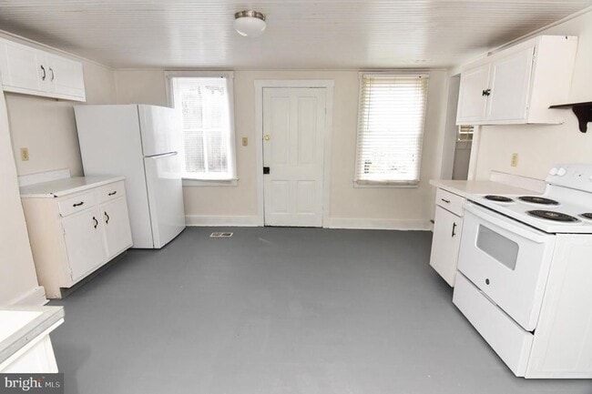 Photo - 105 E Pall Mall St