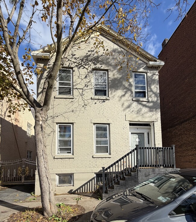 11 Jefferson St