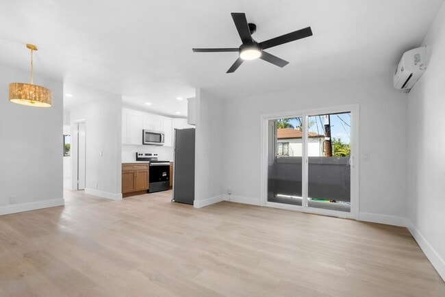 Photo - 4668 39th St