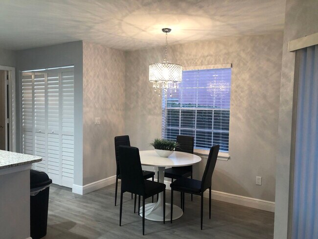 Photo - 7350 Westpointe Blvd Unit 212