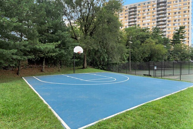 Photo - Excelsior Tower