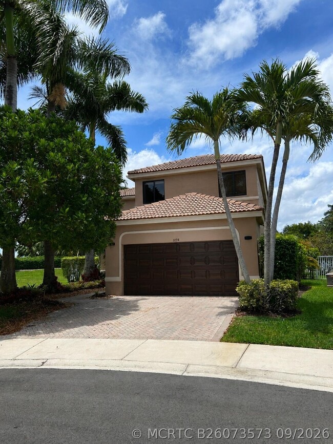 Building Photo - 1094 Bluewood Terrace