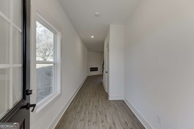 Photo - 569 Clayton St